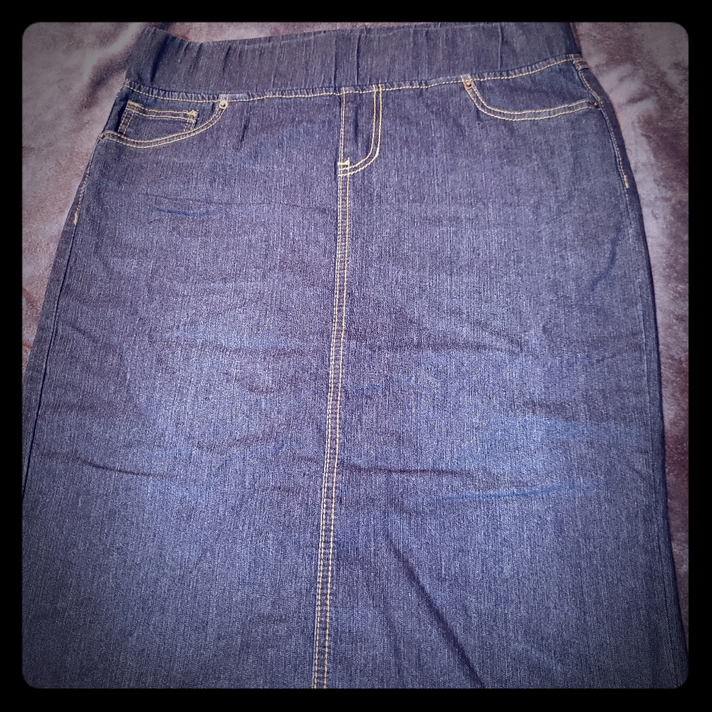 Denim skirt
